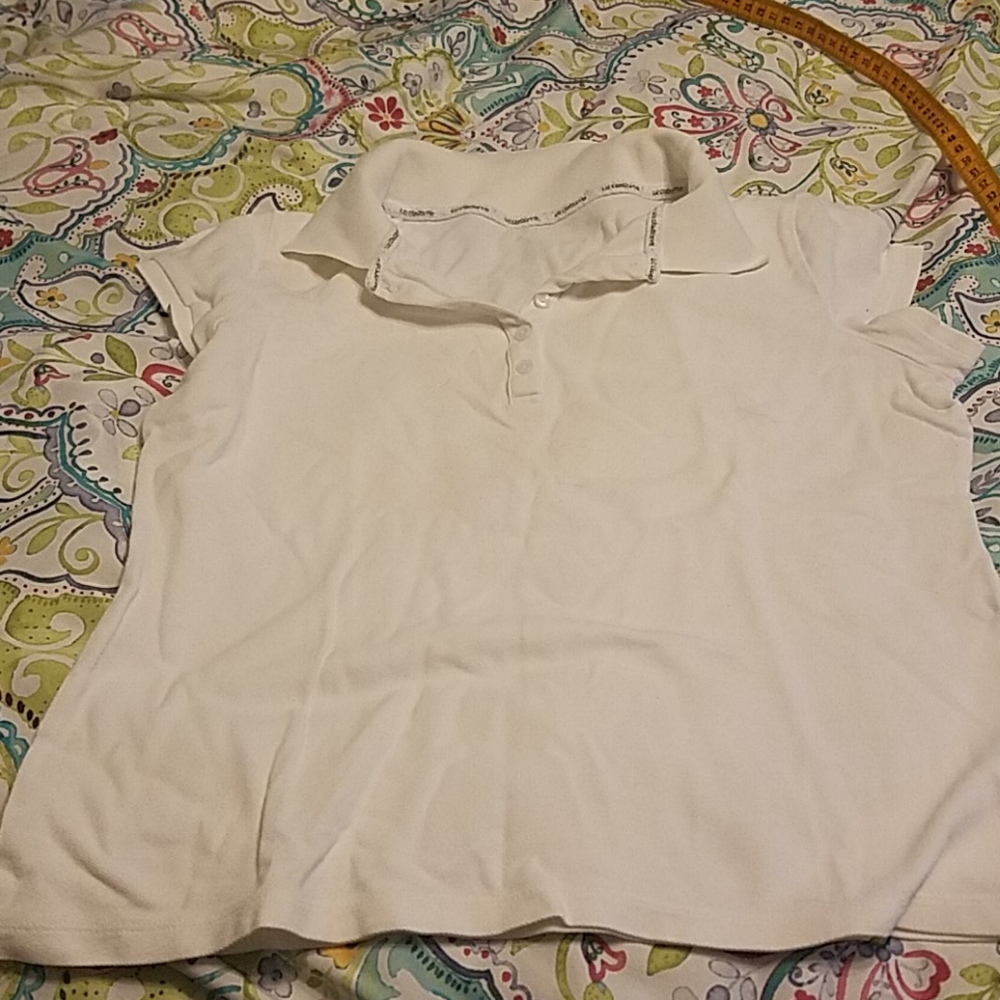 Like new unisex white tee
